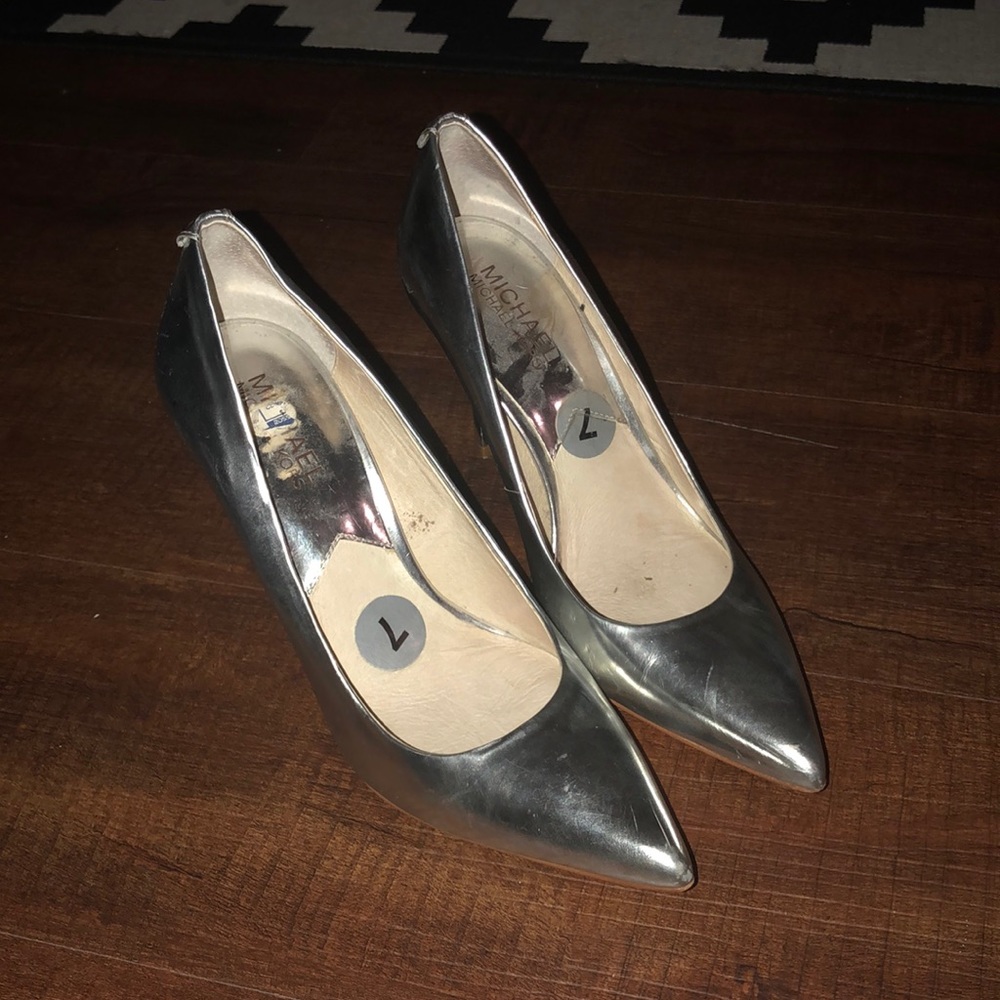Michael Kors Metallic heels